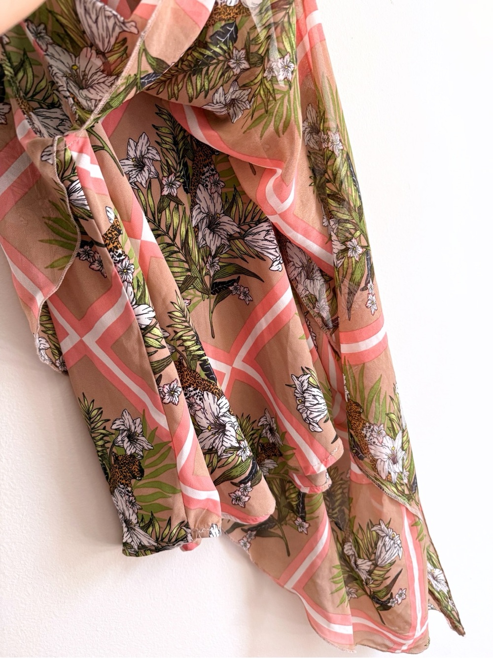 Dramatic Flowing Sleeveless Asymmetric Halter Top in Floral Print and Long Trail - Picture 3 of 6